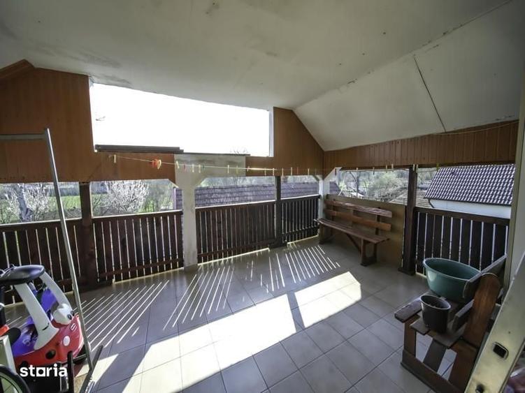 Casă cu 4 camere cu Teren 250 Mp în Criș