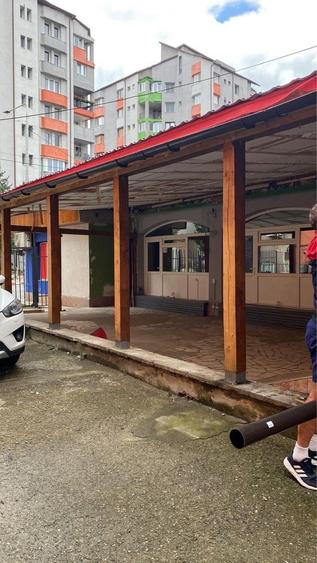Spațiu comercial, de 120 mp, în Petros