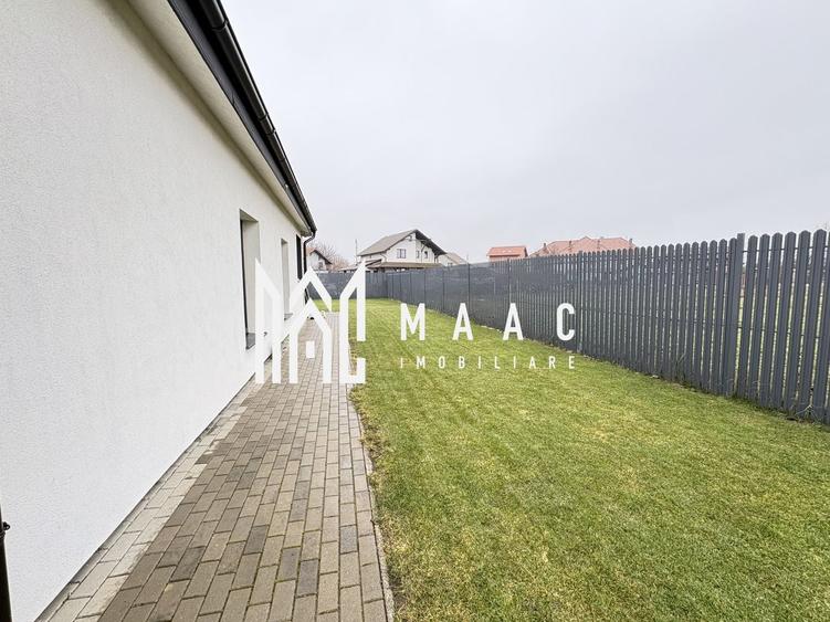 Casă individuală cu 4 camere cu Canalizare în Șura Mică