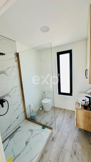 Casă cu 4 camere cu Teren 550 Mp în Săcueni