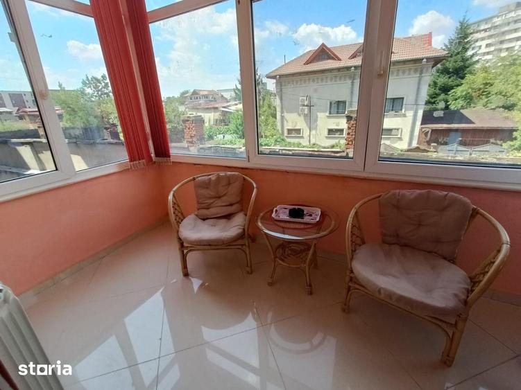 Apartament cu 3 camere decomandat în Ghencea