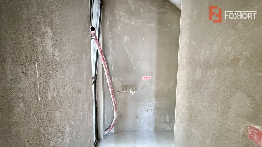 Duplex cu 5 camere cu Canalizare în Moșnița Nouă