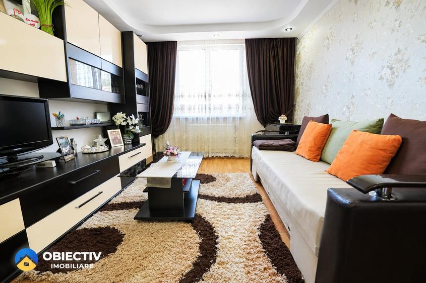 Apartament cu 3 camere decomandat în Mărăței