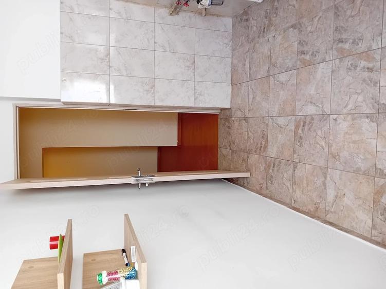 Apartament cu 3 camere decomandat în Micro 20