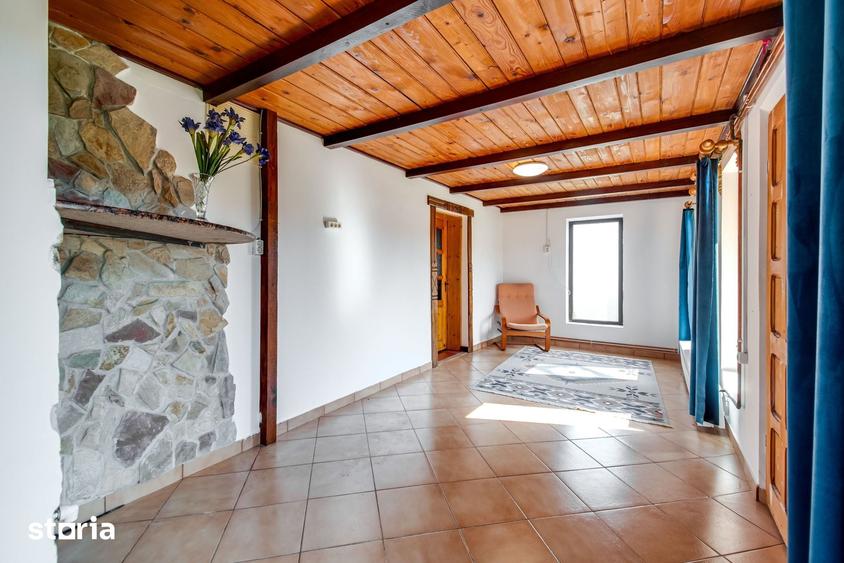 Casă cu 3 camere cu Teren 1000 Mp în Periș