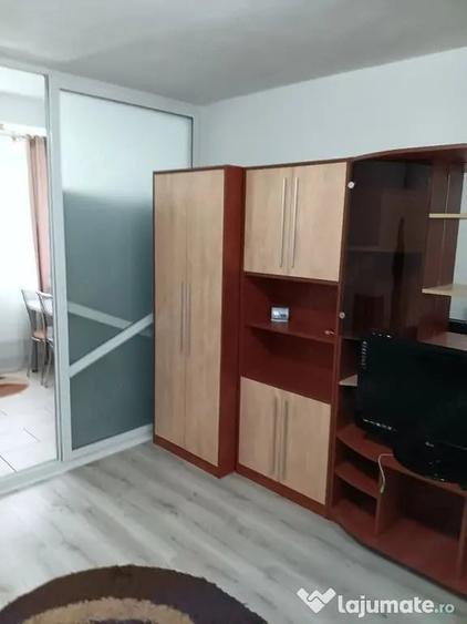 Garsonieră decomandată în Mazepa 1