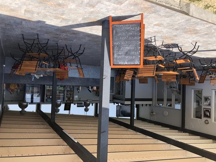 Casă cu 6 camere cu Teren 100 Mp în Central
