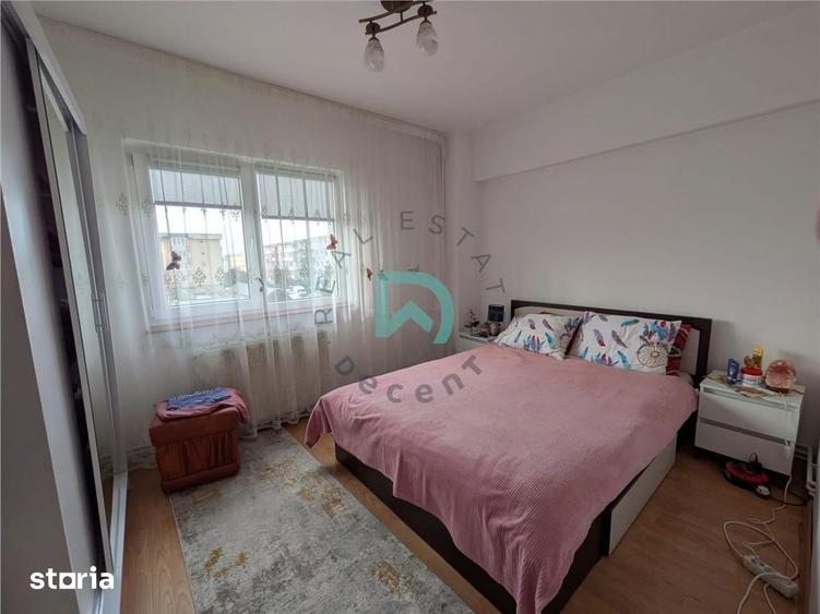 Apartament cu 2 camere decomandat în Florilor
