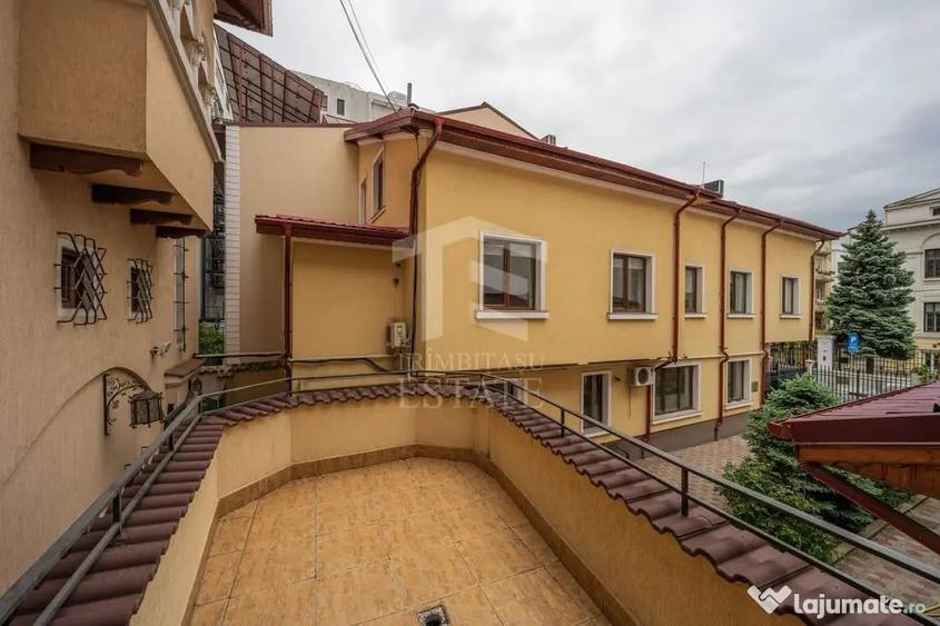 Spațiu comercial, de 950 mp, în Romană