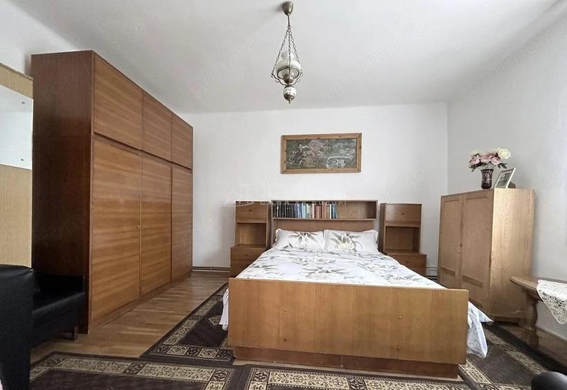 Casă cu 4 camere cu Teren 1439 Mp în Dealuri Oradea