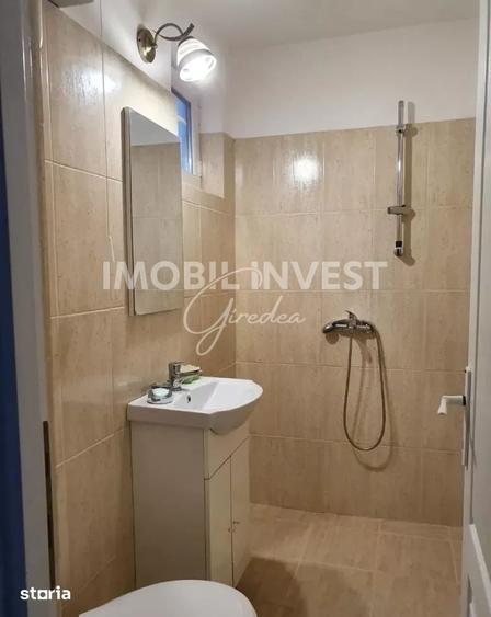 Apartament cu 3 camere în Cetate