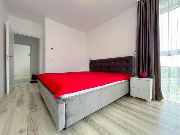 Apartament cu 3 camere decomandat, mobilat în Lipovei