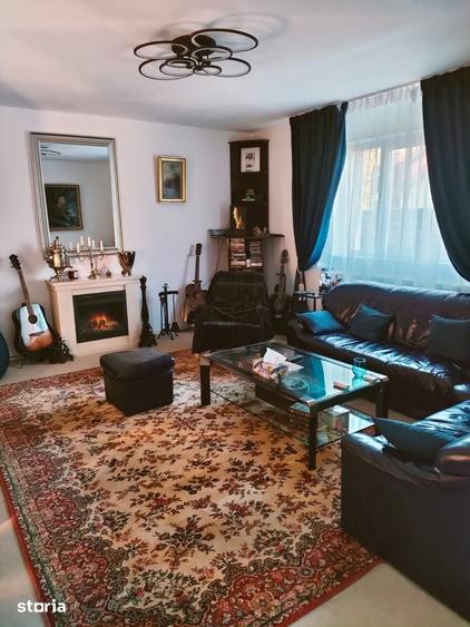Casă cu 7 camere cu Teren 476 Mp în Corbeanca