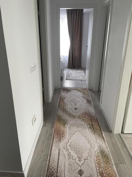 Apartament cu 3 camere decomandat în Exterior Vest