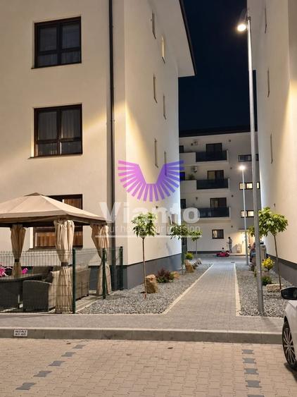 Apartament cu 3 camere semidecomandat, mobilat în Șelimbăr