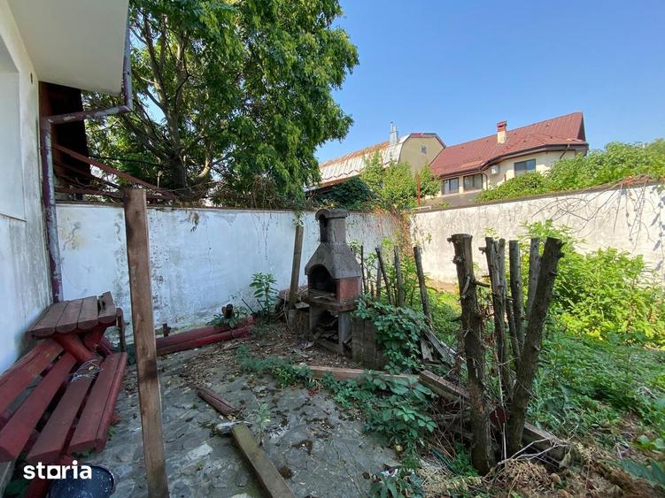 Casă cu 5 camere decomandat cu Teren 260 Mp în Crângași