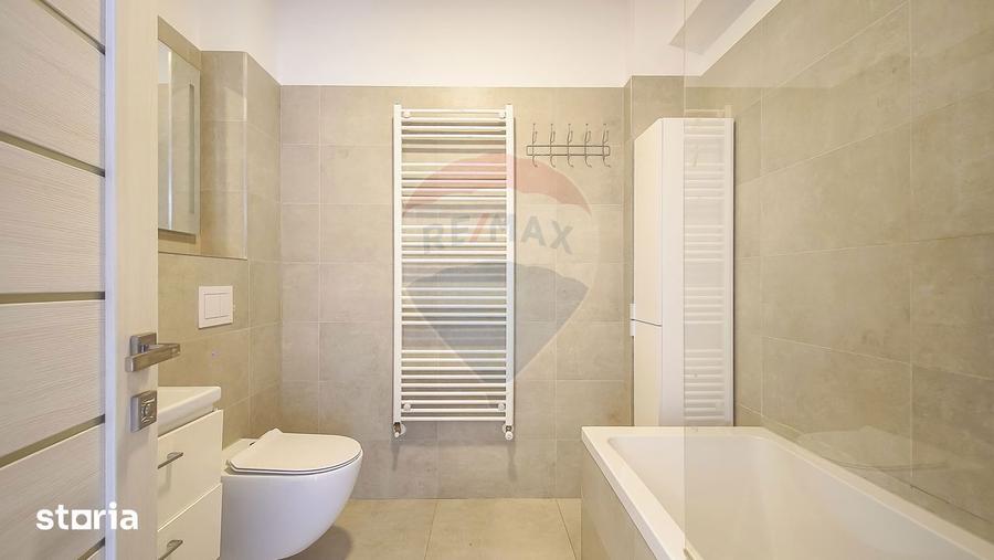 Apartament cu 3 camere în Triaj