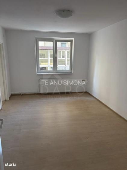 Vindem apartament 2 camere ultracentral