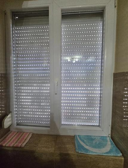 Apartament cu 3 camere decomandat în Cermei