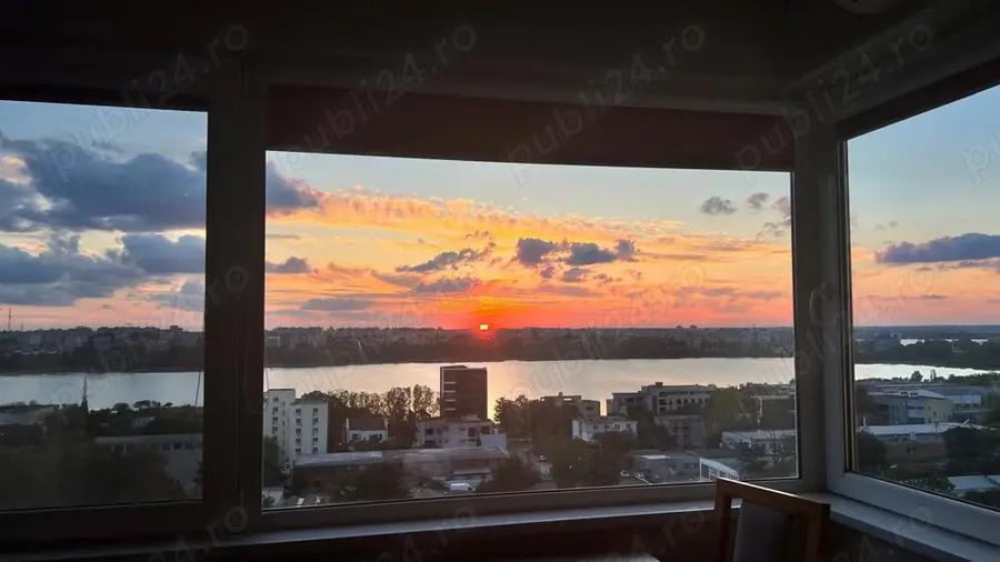 Apartament cu 3 camere decomandat, mobilat în Faleza Nord