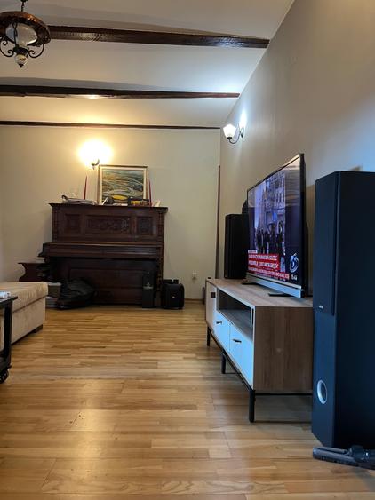 Casă cu 4 camere în Fratelia