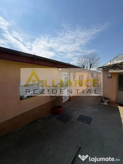 Casă cu 5 camere cu Teren 754 Mp în Cățelu