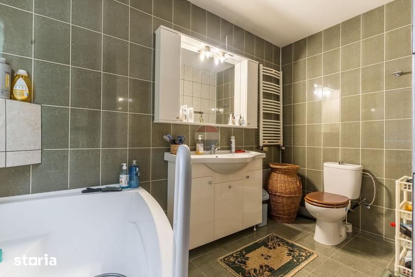 Casă cu 5 camere cu Teren 869 Mp în Bucium