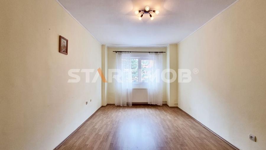 Apartament cu 2 camere decomandat în Răcădău