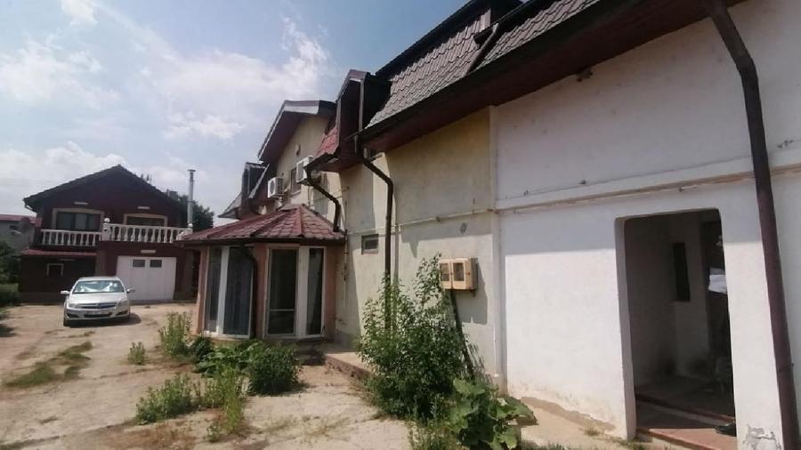 Casă individuală cu 8 camere cu Teren 625 Mp în Snagov