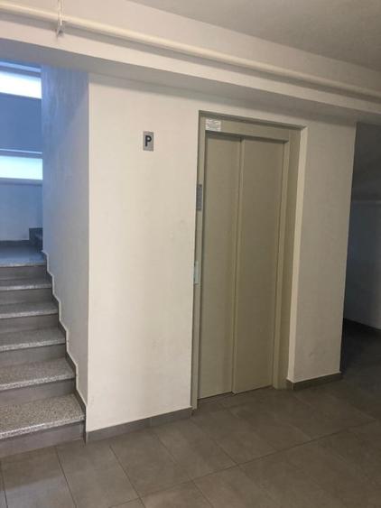 Apartament cu 3 camere decomandat, mobilat în Calea București