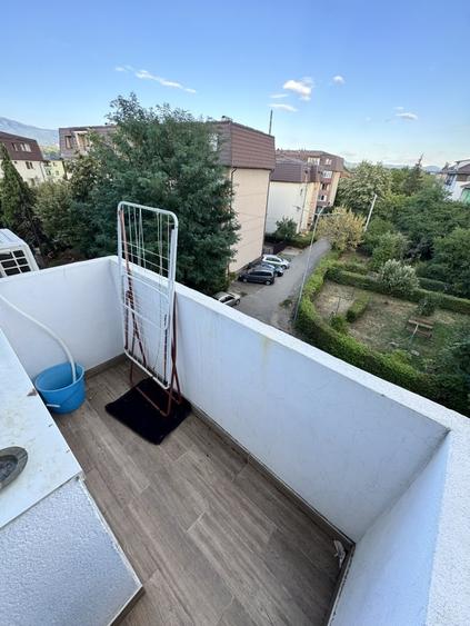 Apartament cu 2 camere semidecomandat, mobilat în Central