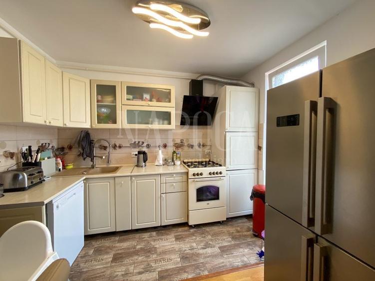 Apartament cu 3 camere semidecomandat în Andrei Mureșanu