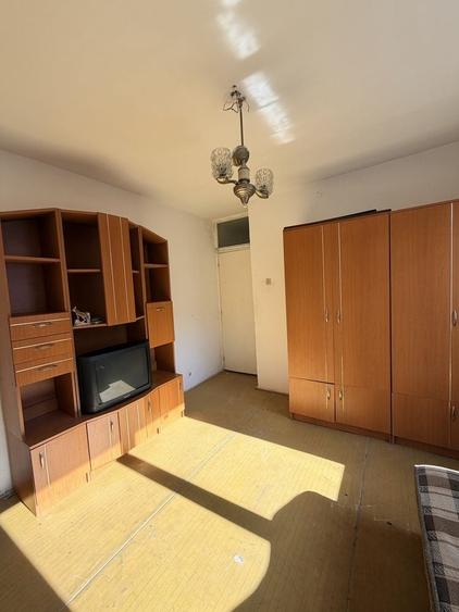 Apartament cu 2 camere decomandat în Exterior Vest