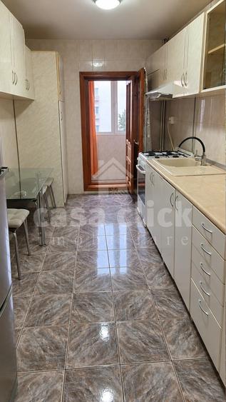 Apartament cu 3 camere decomandat în I. C. Frimu