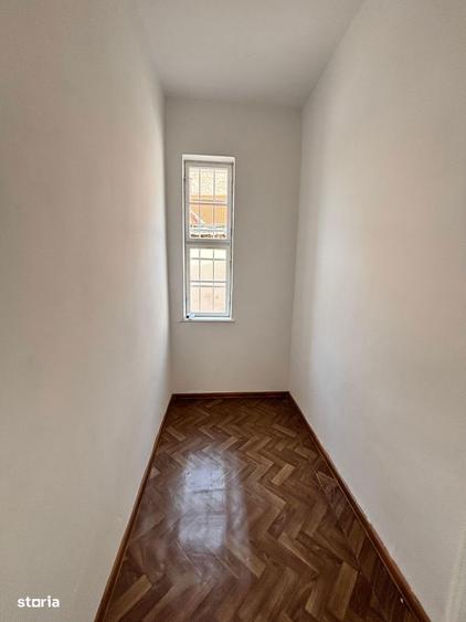 Casă cu 4 camere cu Teren 334 Mp în Central