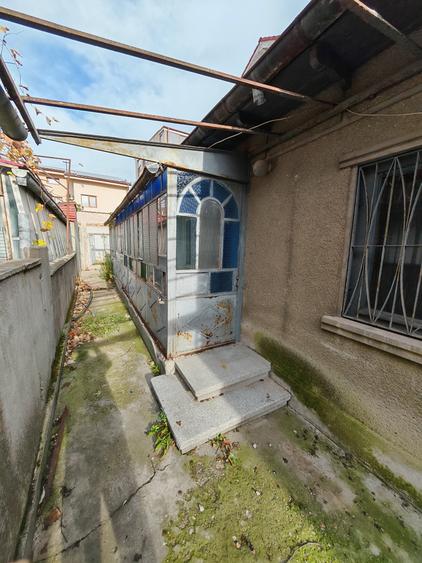 Casă individuală cu 5 camere cu Canalizare în Faleza Nord