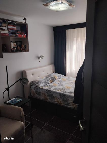 Apartament cu 3 camere decomandat, mobilat în Central