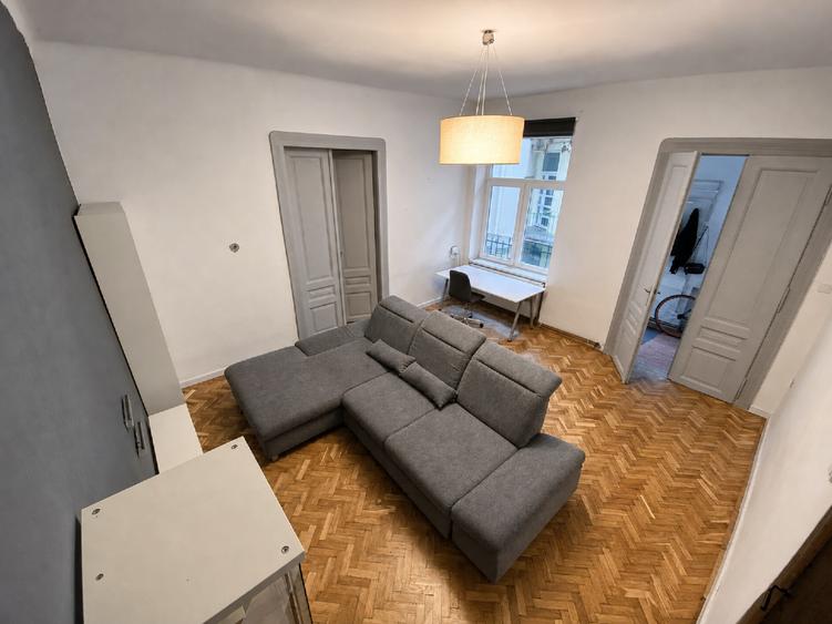 Apartament spațios de 60 mp în clădire cu caracter, la 5 minute de Piața Unirii - 2