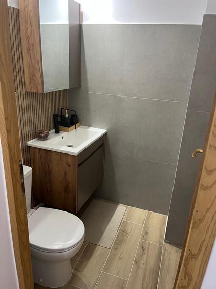 Proprietar, inchiriez apartament 3 camere, complet renovat Zona Dristor (5 min. metrou) - 1