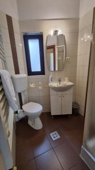 Garsonieră decomandată, mobilată în Romană