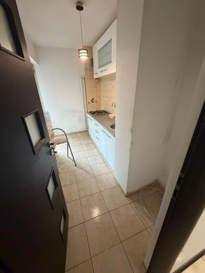 Apartament cu 3 camere decomandat, mobilat în Drumul Taberei