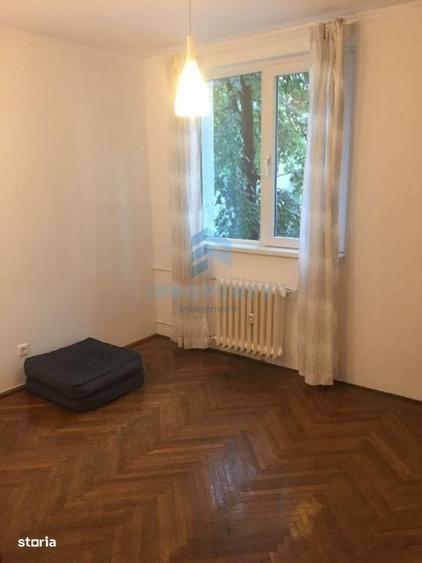Apartament cu 4 camere în Costin Georgian