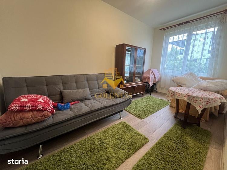 Apartament cu 3 camere semidecomandat în Horea