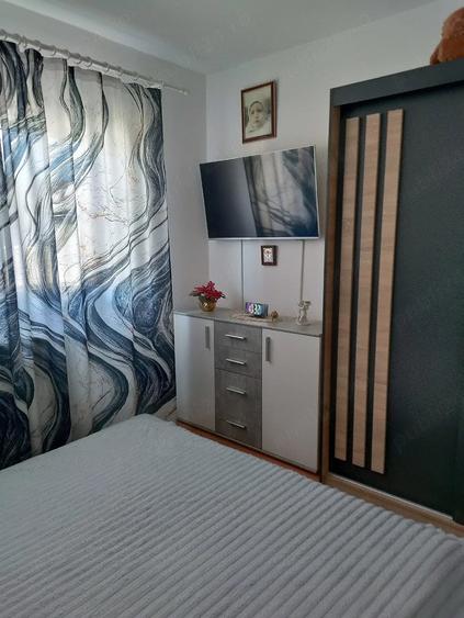 Apartament cu 2 camere decomandat în Poarta 6