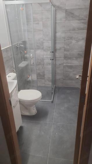 Garsonieră decomandată în Est