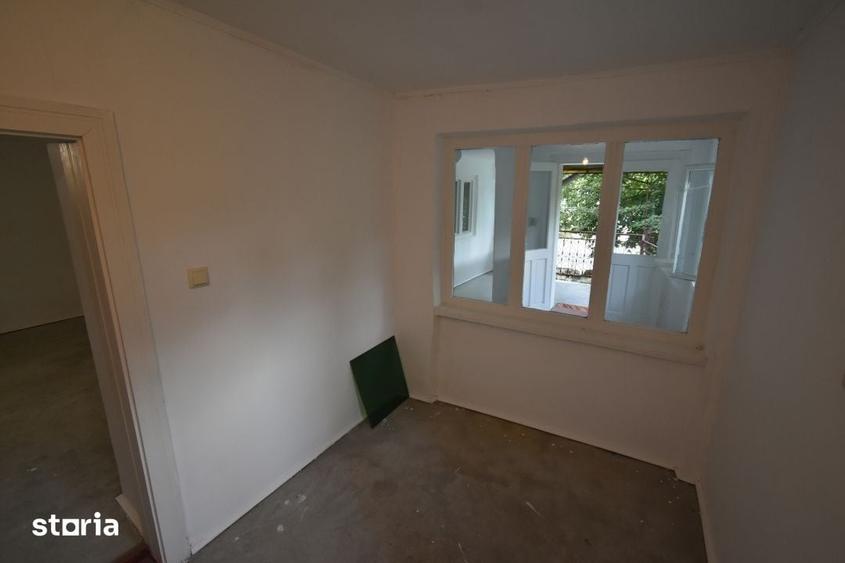 Casă cu 4 camere cu Teren 736 Mp în Luna