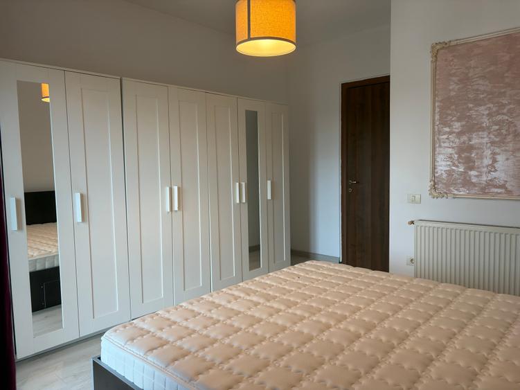 Apartament cu 3 camere semidecomandat în Barbu Văcărescu