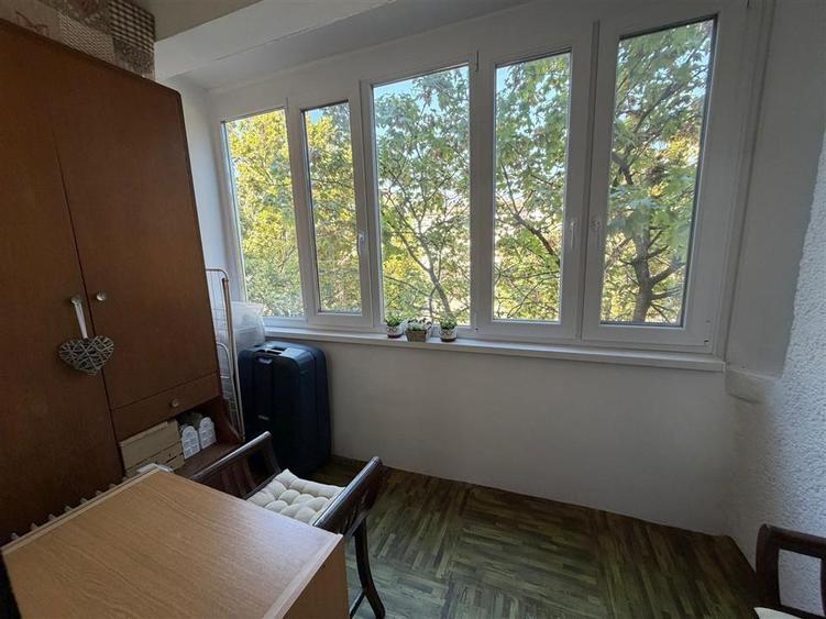 Apartament cu 3 camere decomandat în Dacia