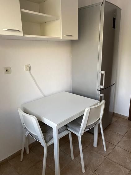 Apartament cu 2 camere semidecomandat, mobilat în Tineretului