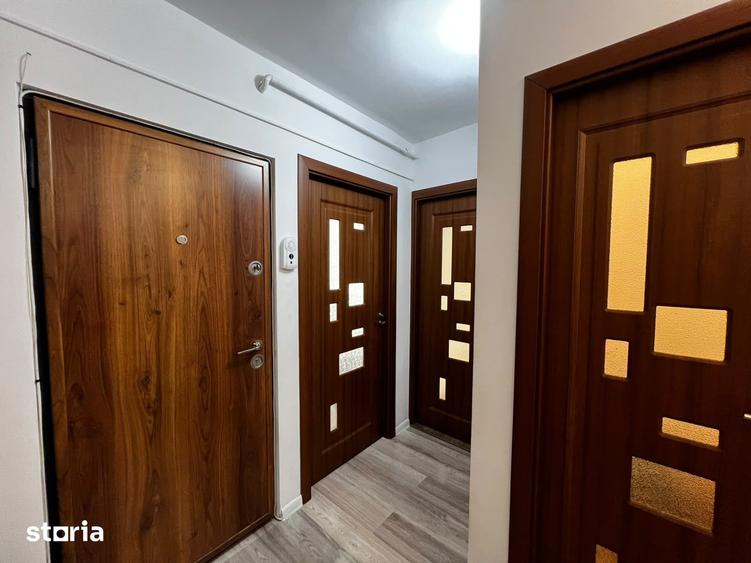 Apartament cu 3 camere decomandat în Nicolina